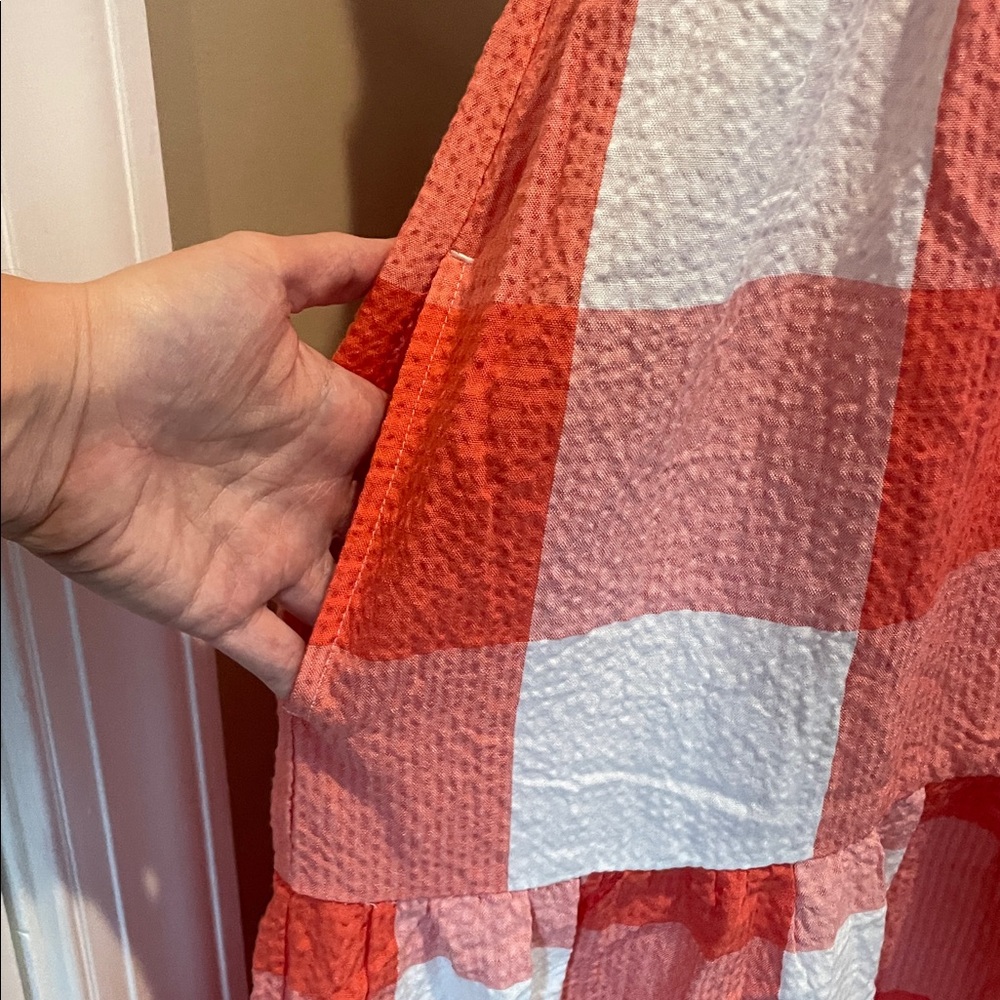 LOU & GREY Gingham Check Tiered Tank Midi Smocked Dress in Coral/White Size L - Picture 7 of 11
